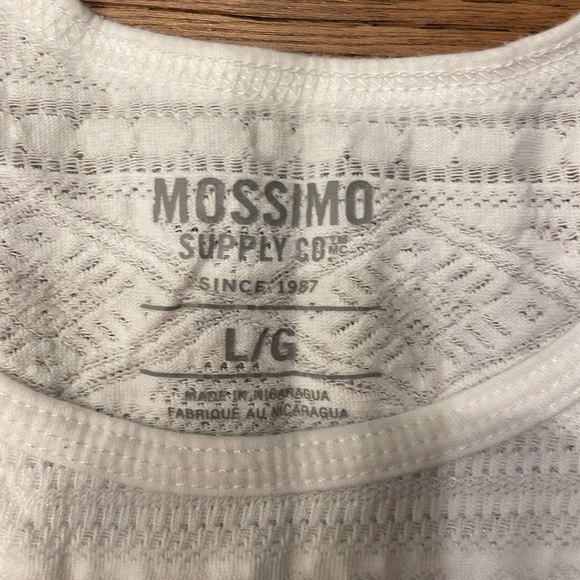 Mossimo Tank Top with pattern - Picture 2 of 2